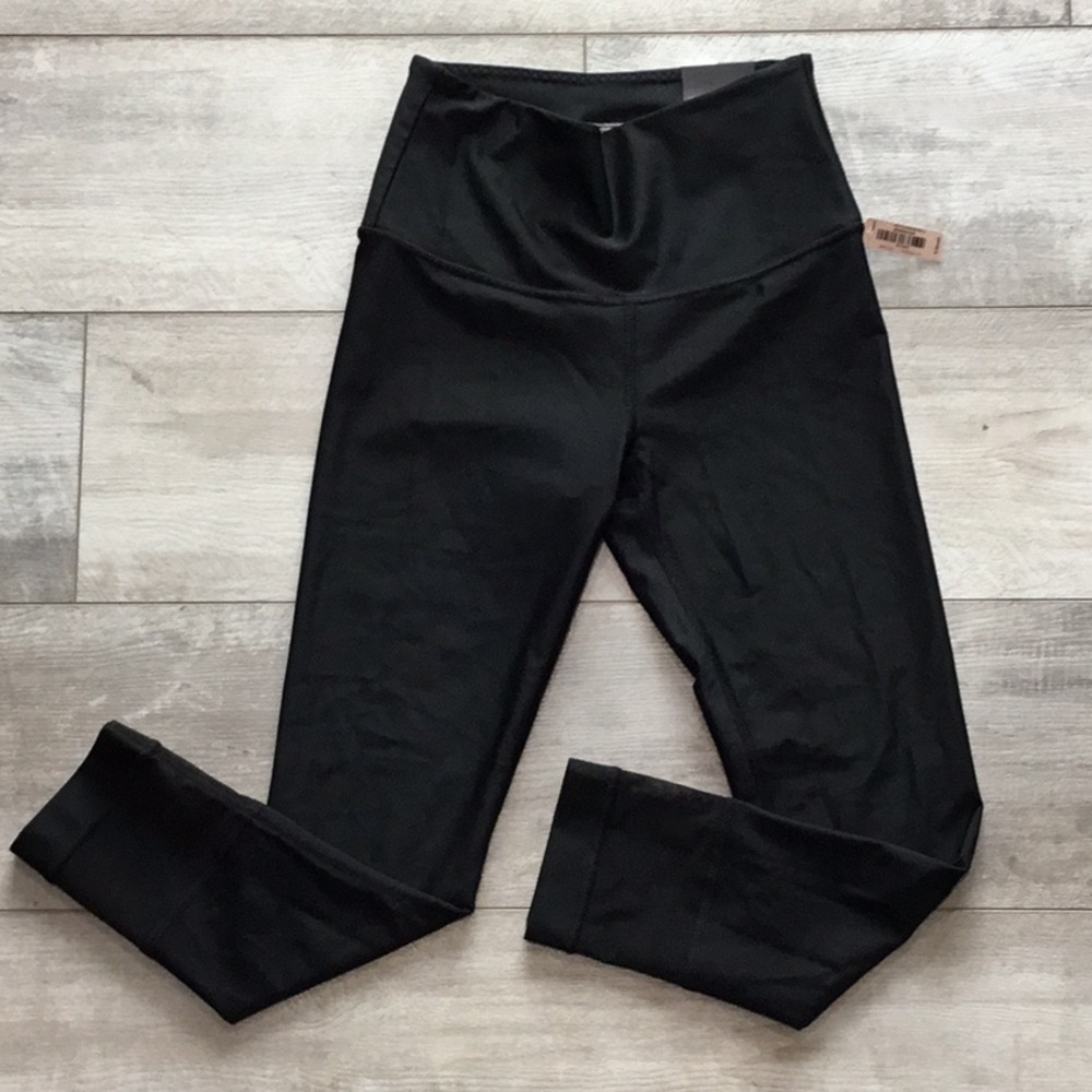*NWT* XS Victoria Sport Leggings